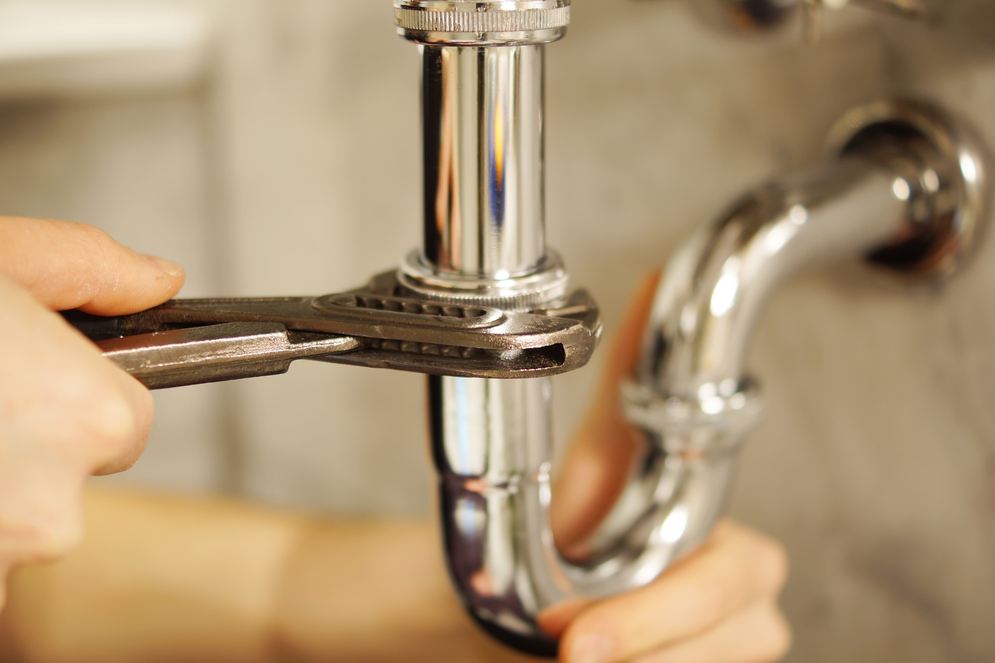 XIN Long Building Construction plumbing repair service
